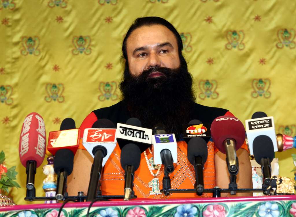 guru ji with media