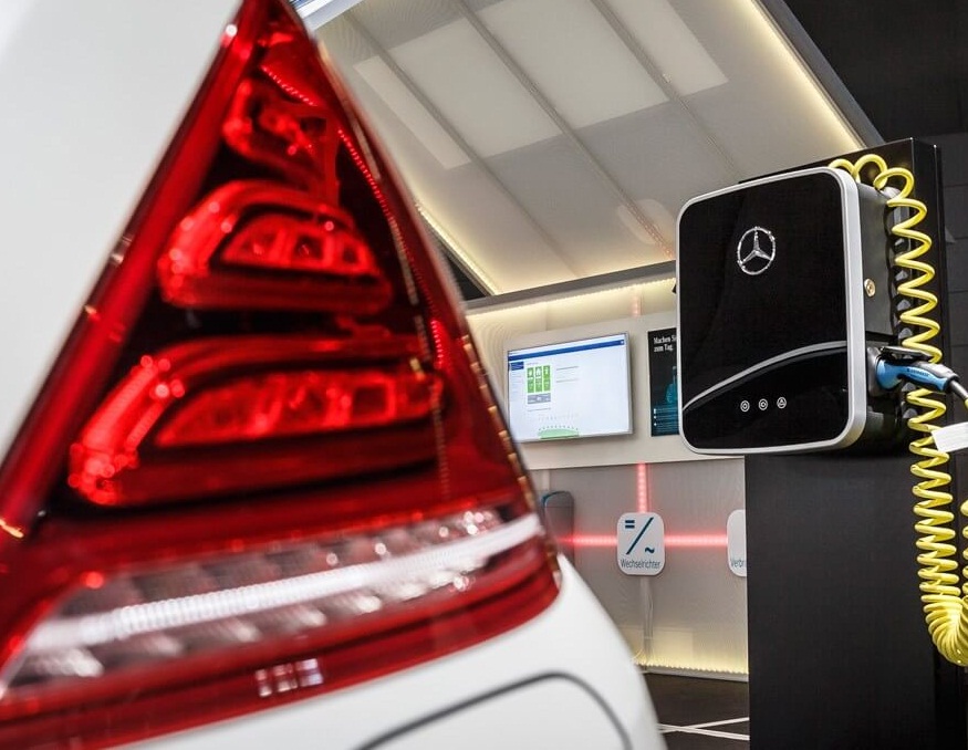 benz-charging-point-1
