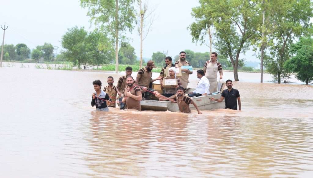 DSS CONTRIBUTION IN FLOOD RELIEF EFFORTS